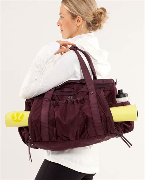 lululemon dupe gym bag|lululemon gym bag women's.